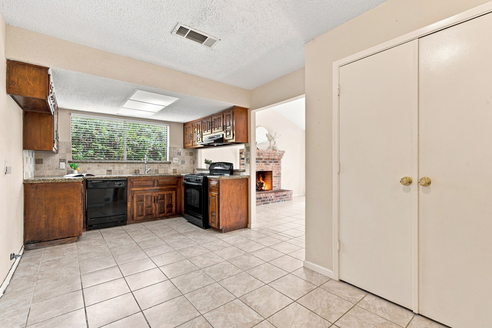 3906 Wintergreen Drive Property Photo 11