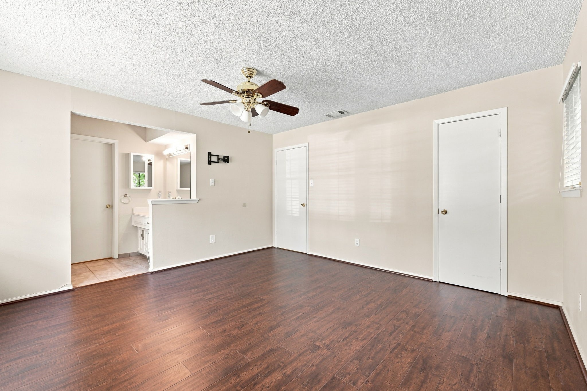 3906 Wintergreen Drive Property Photo 16