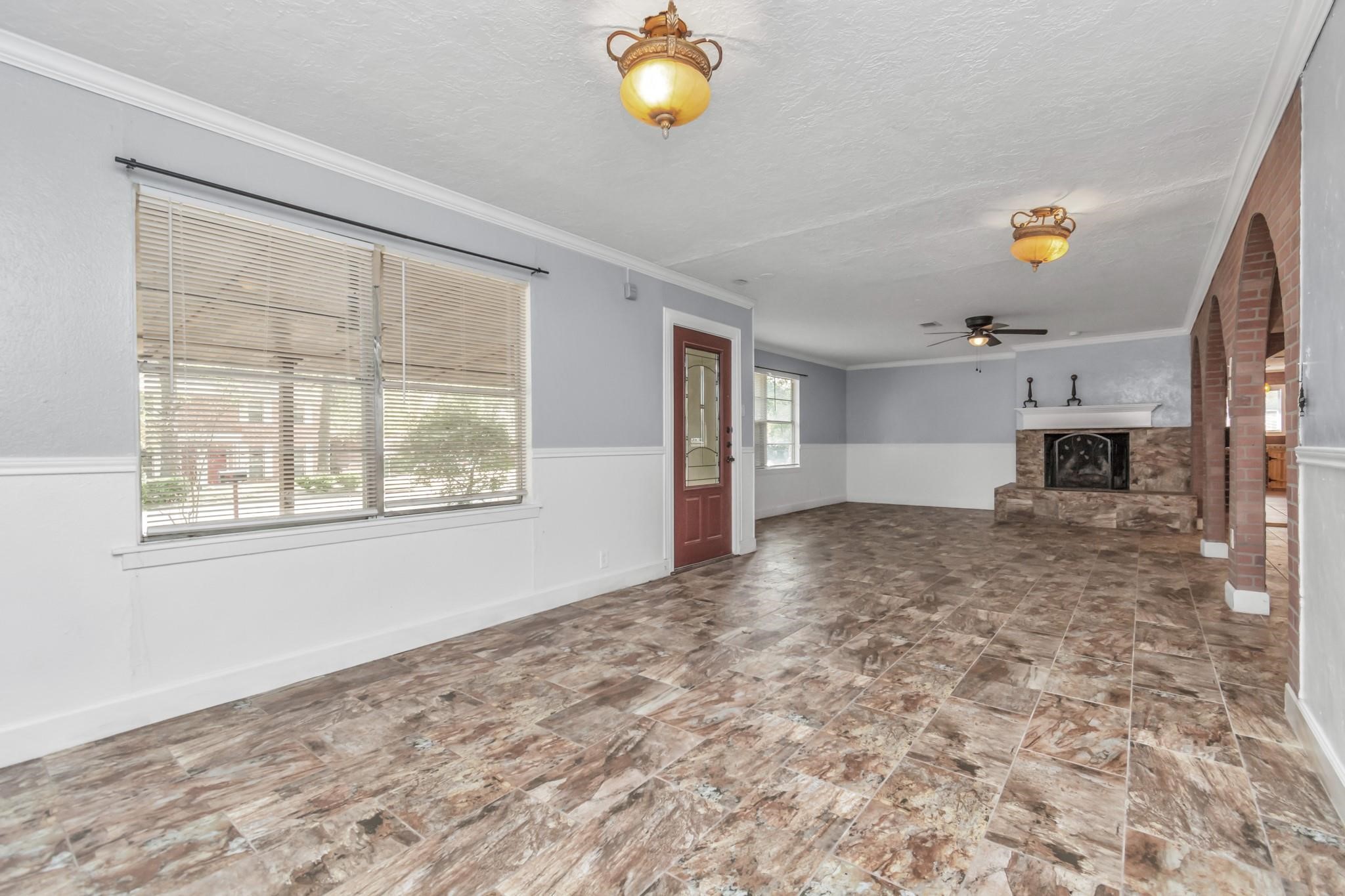 602 Everett Street Property Photo 9