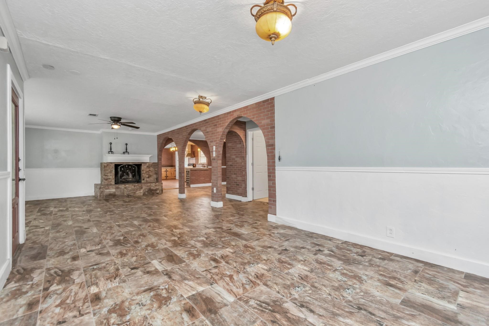 602 Everett Street Property Photo 10