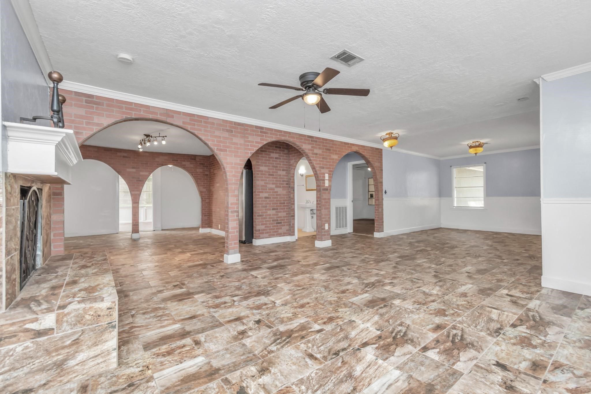 602 Everett Street Property Photo 11
