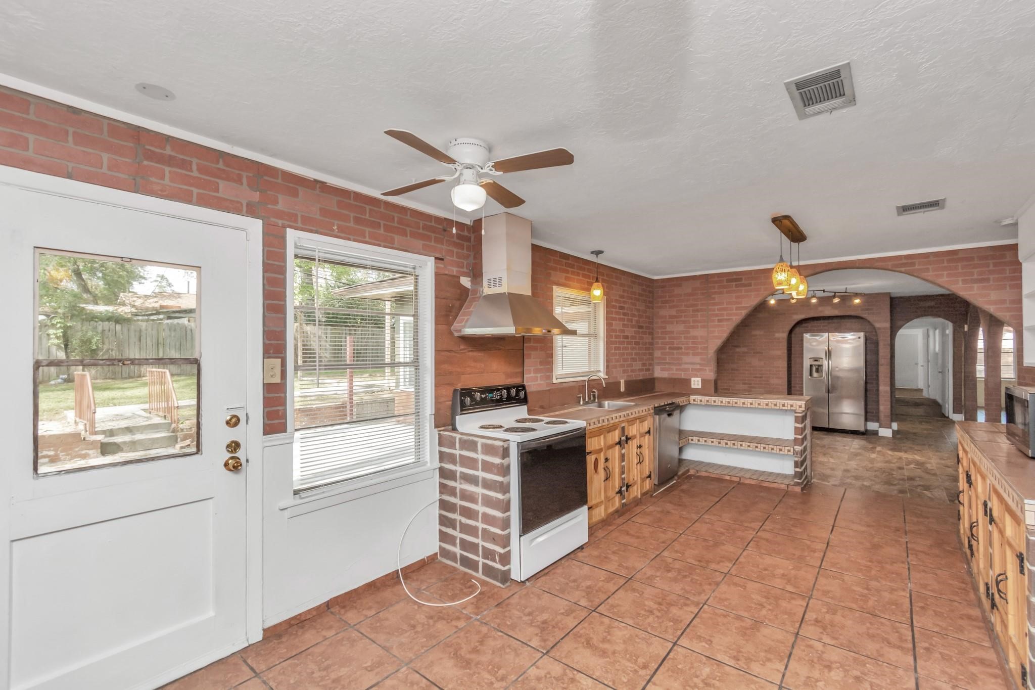 602 Everett Street Property Photo 19