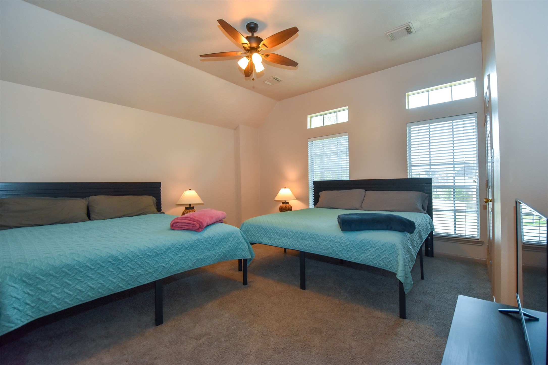 10102 White Oak Trail Lane Property Photo 28
