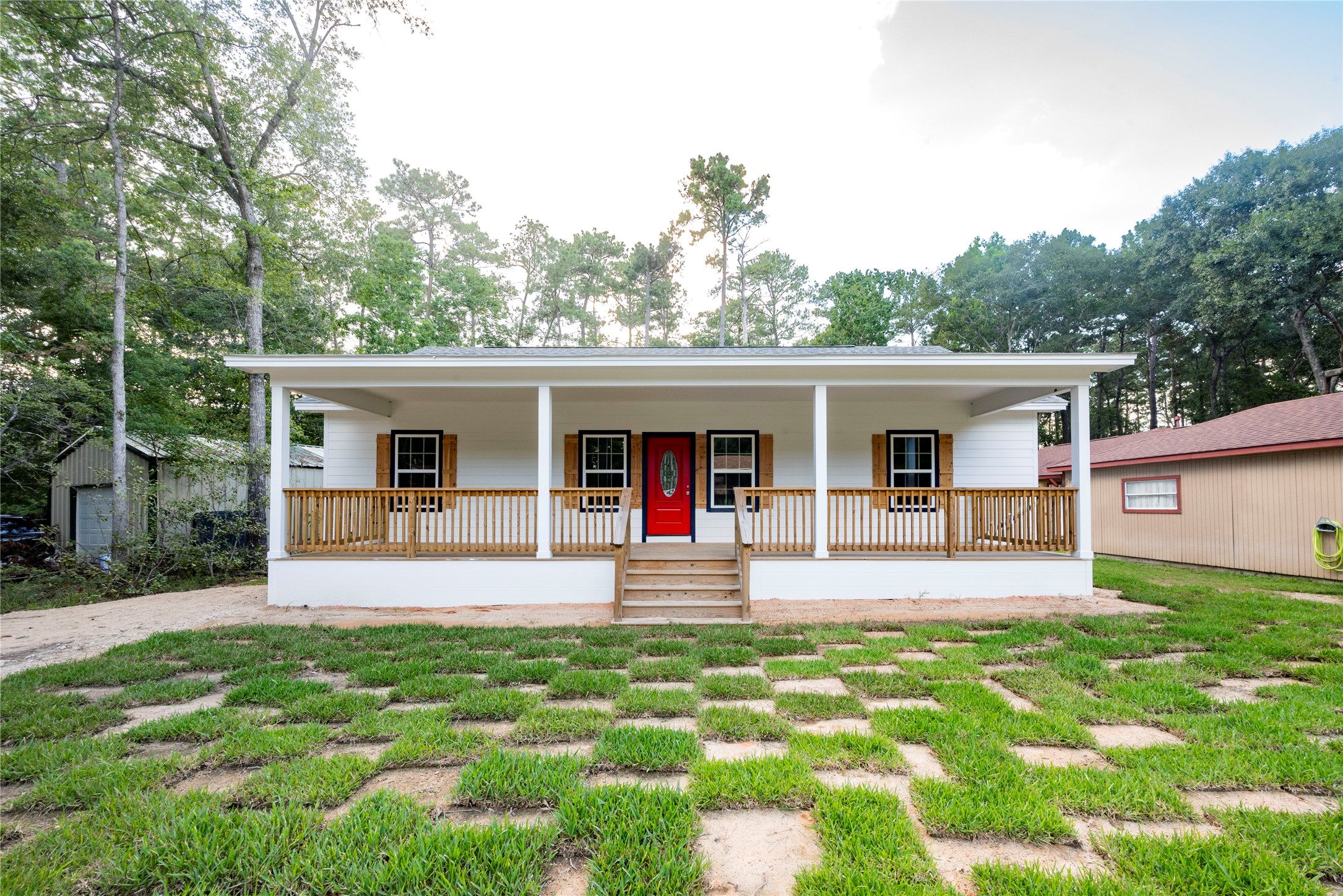 15558 Arrowhead Loop Property Photo 2