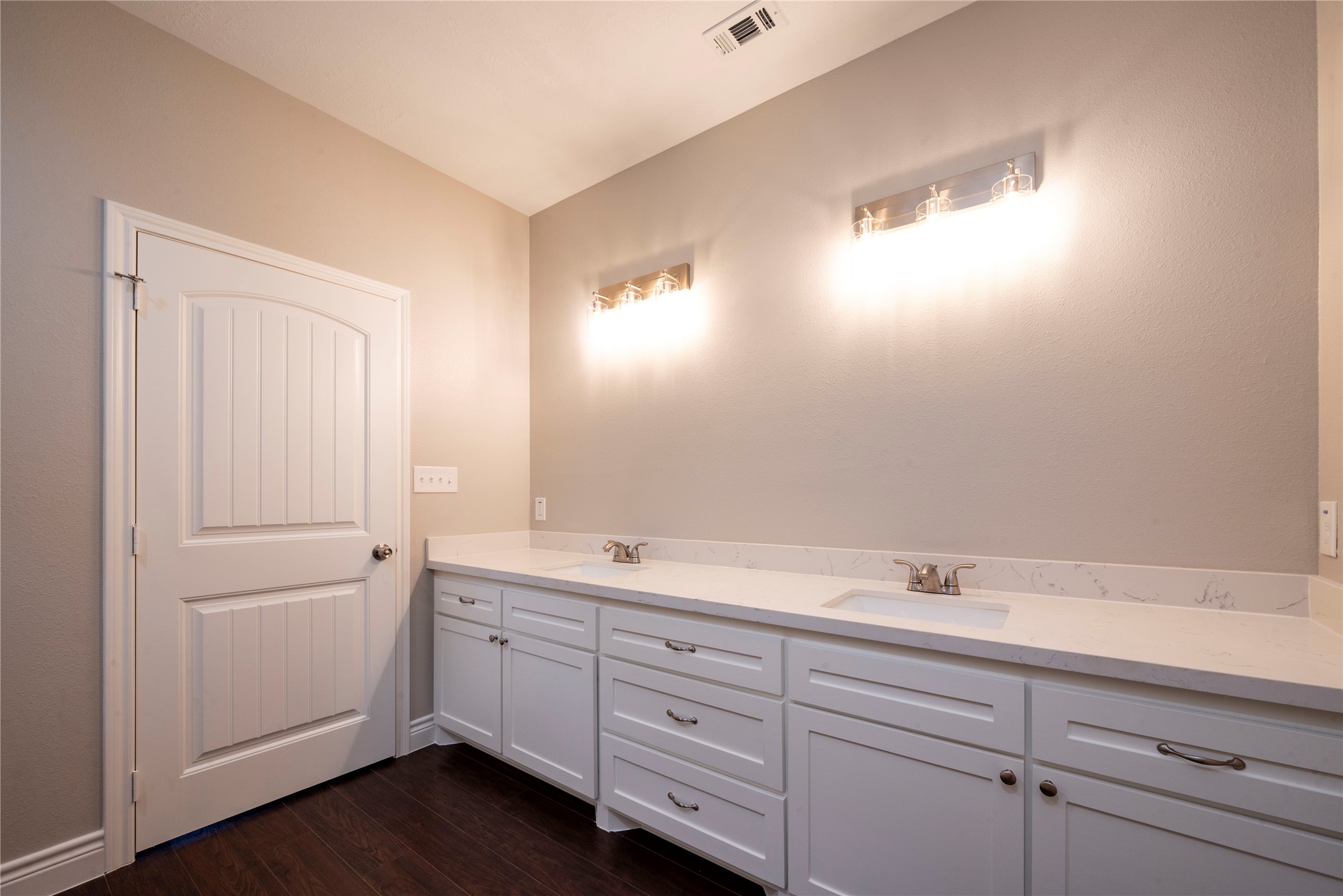 15558 Arrowhead Loop Property Photo 24