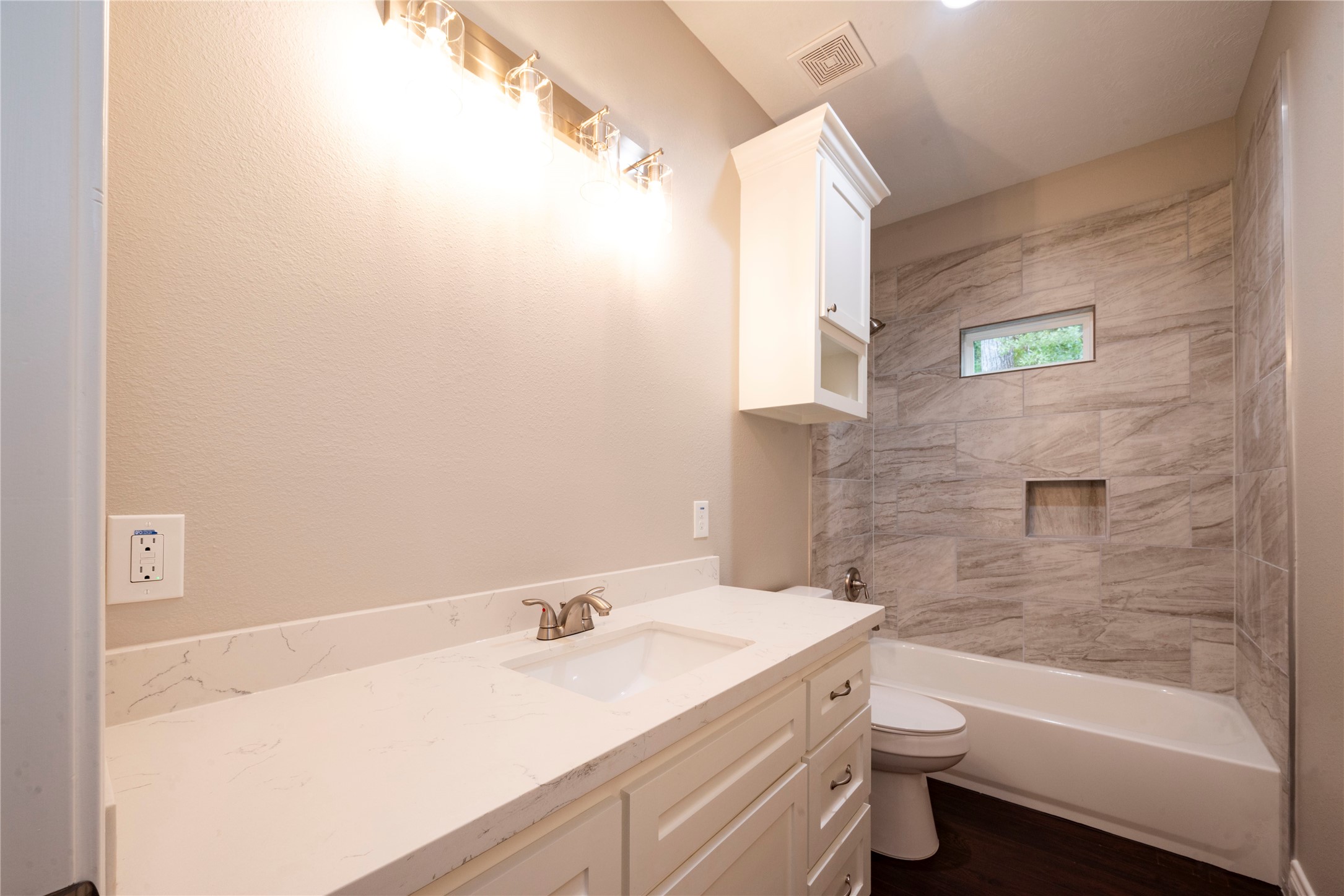 15558 Arrowhead Loop Property Photo 30