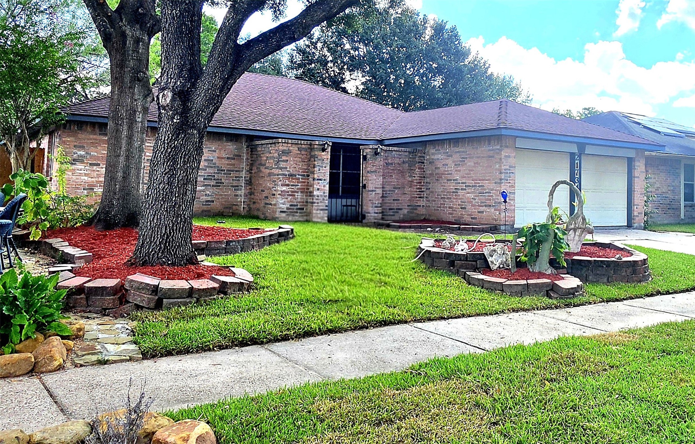 21734 Nickerton Lane Property Photo 2