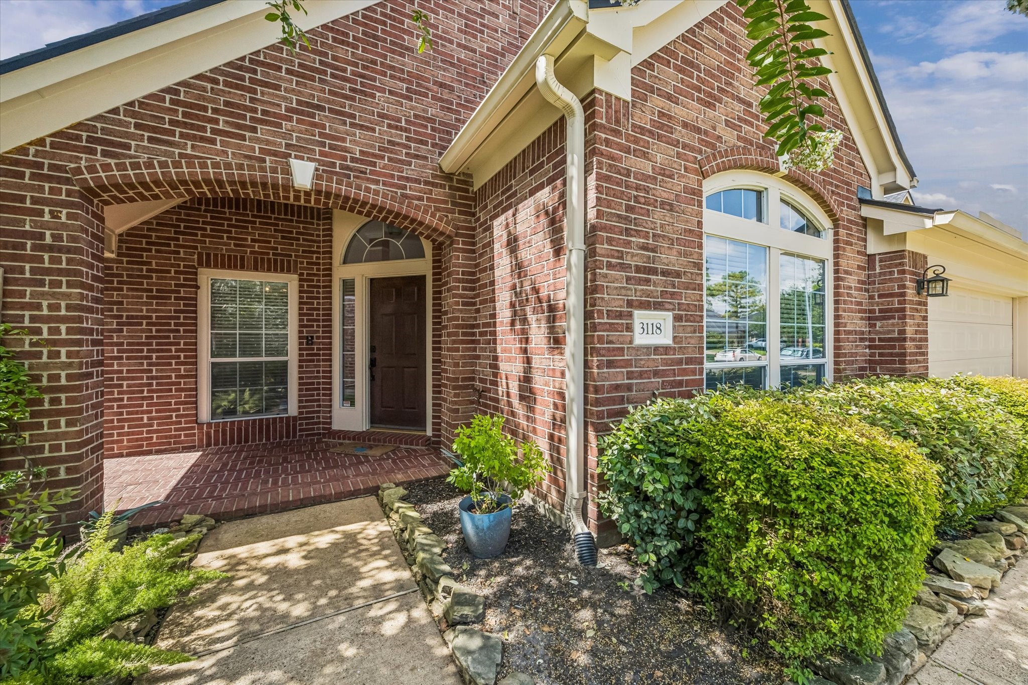 3118 Valley Court Property Photo 2