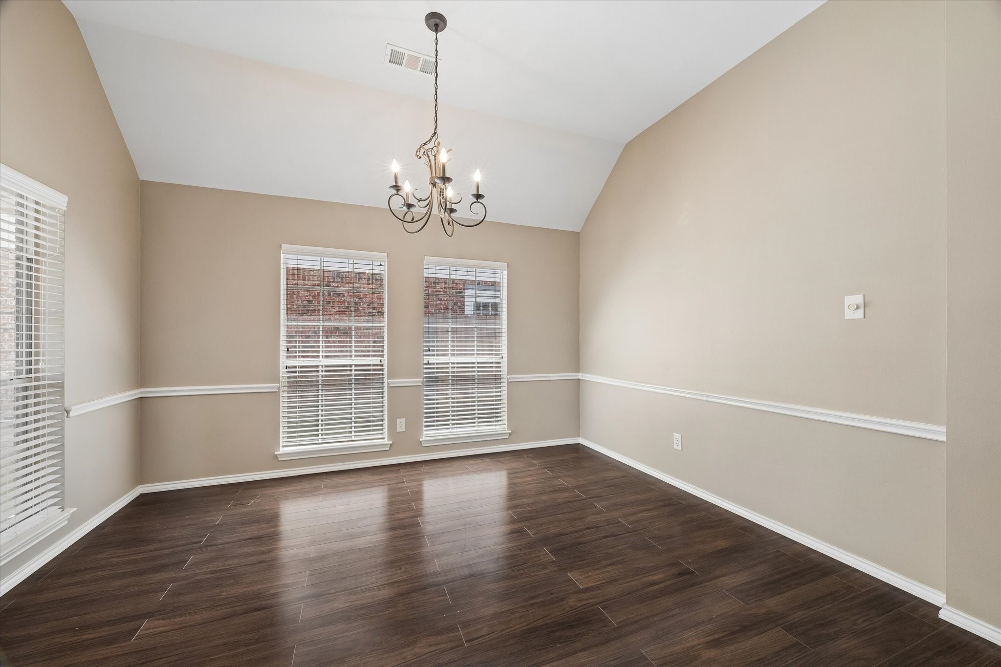 3118 Valley Court Property Photo 23