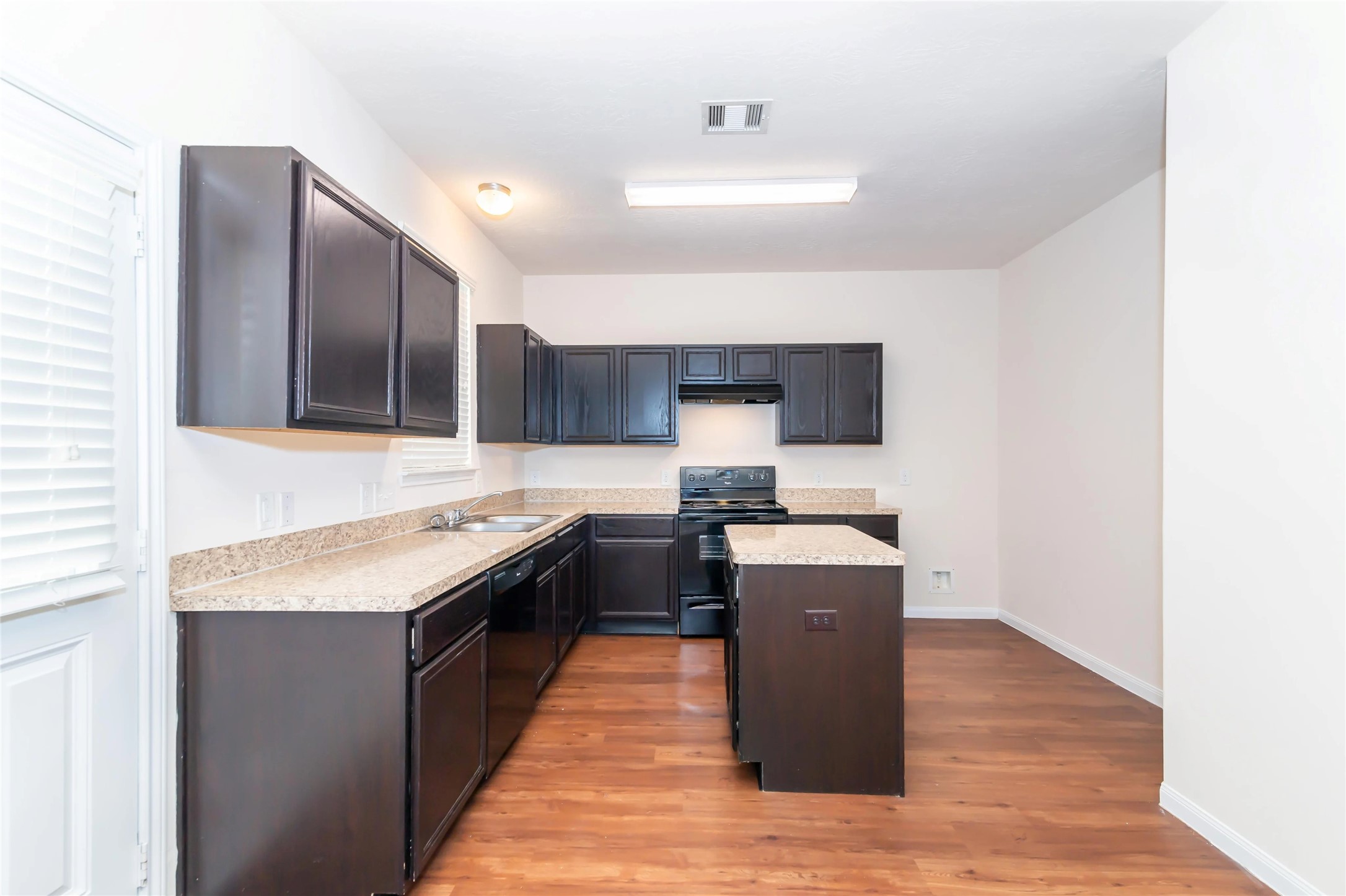 6274 Brenwood Circle Property Photo 1