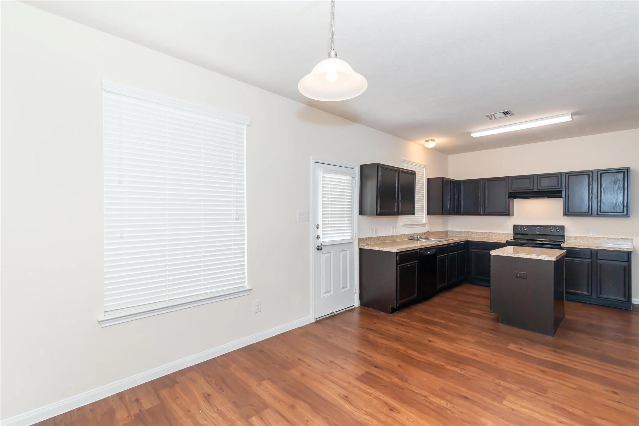 6274 Brenwood Circle Property Photo 2
