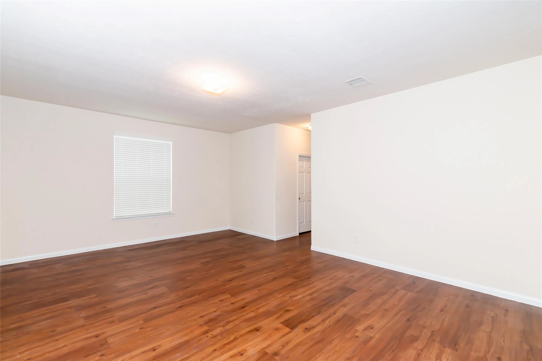 6274 Brenwood Circle Property Photo 3