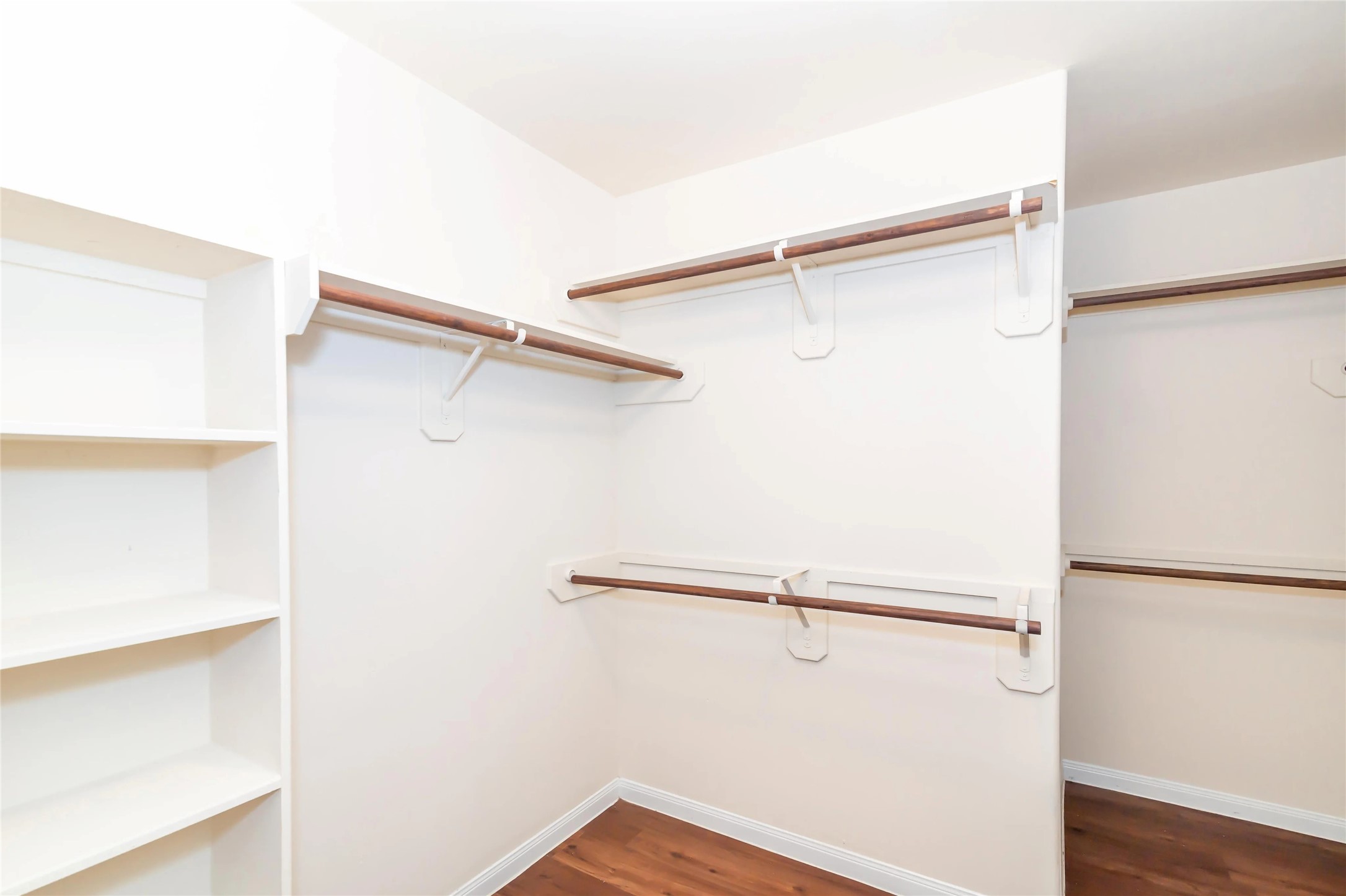 6274 Brenwood Circle Property Photo 7