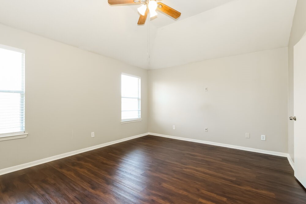 16207 Imperial Forest Lane Property Photo 8