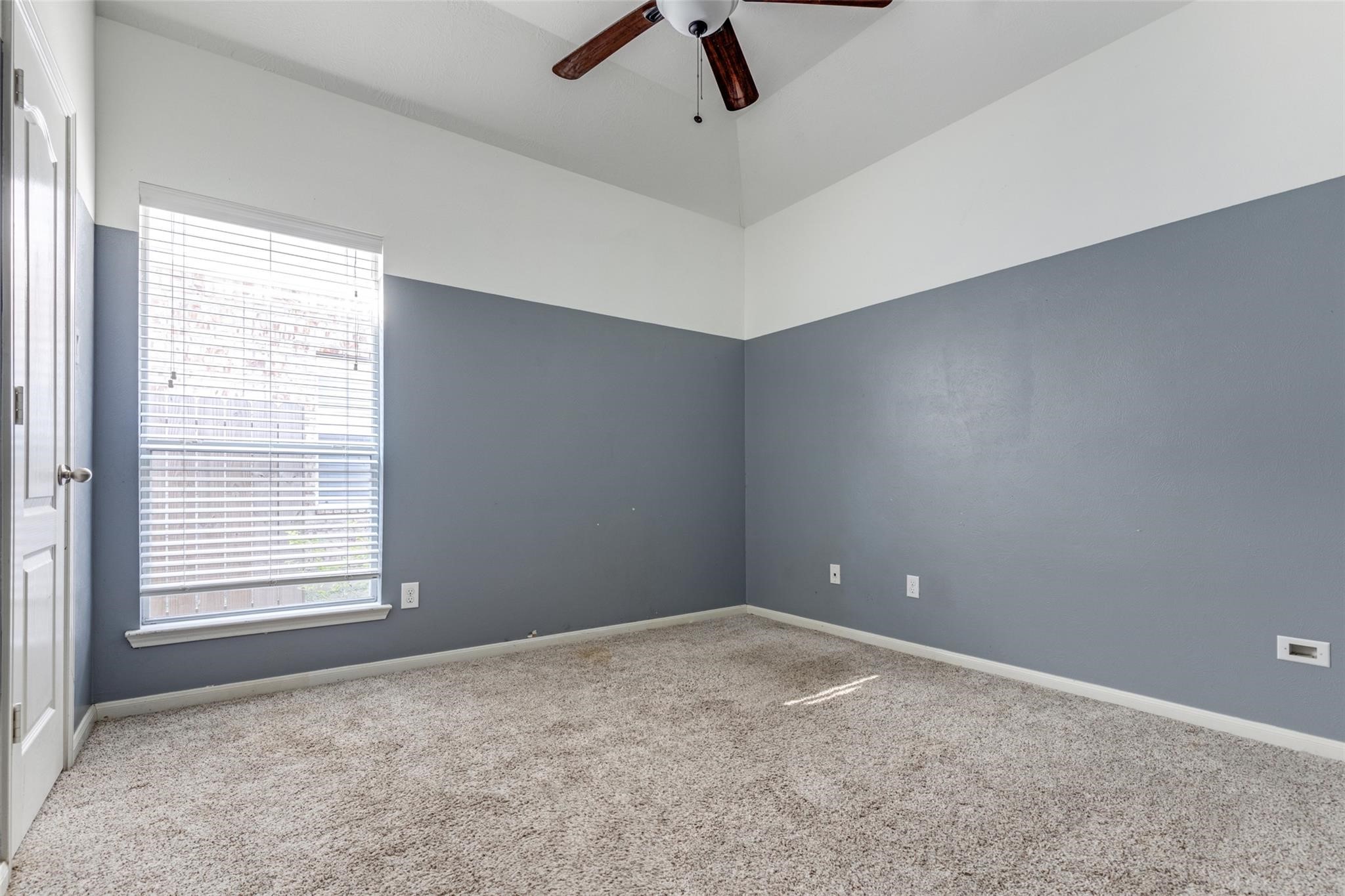 24915 Garnet Shadow Lane Property Photo 4