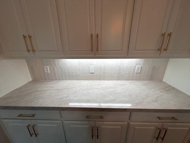 6050 Dania Drive Property Photo 8