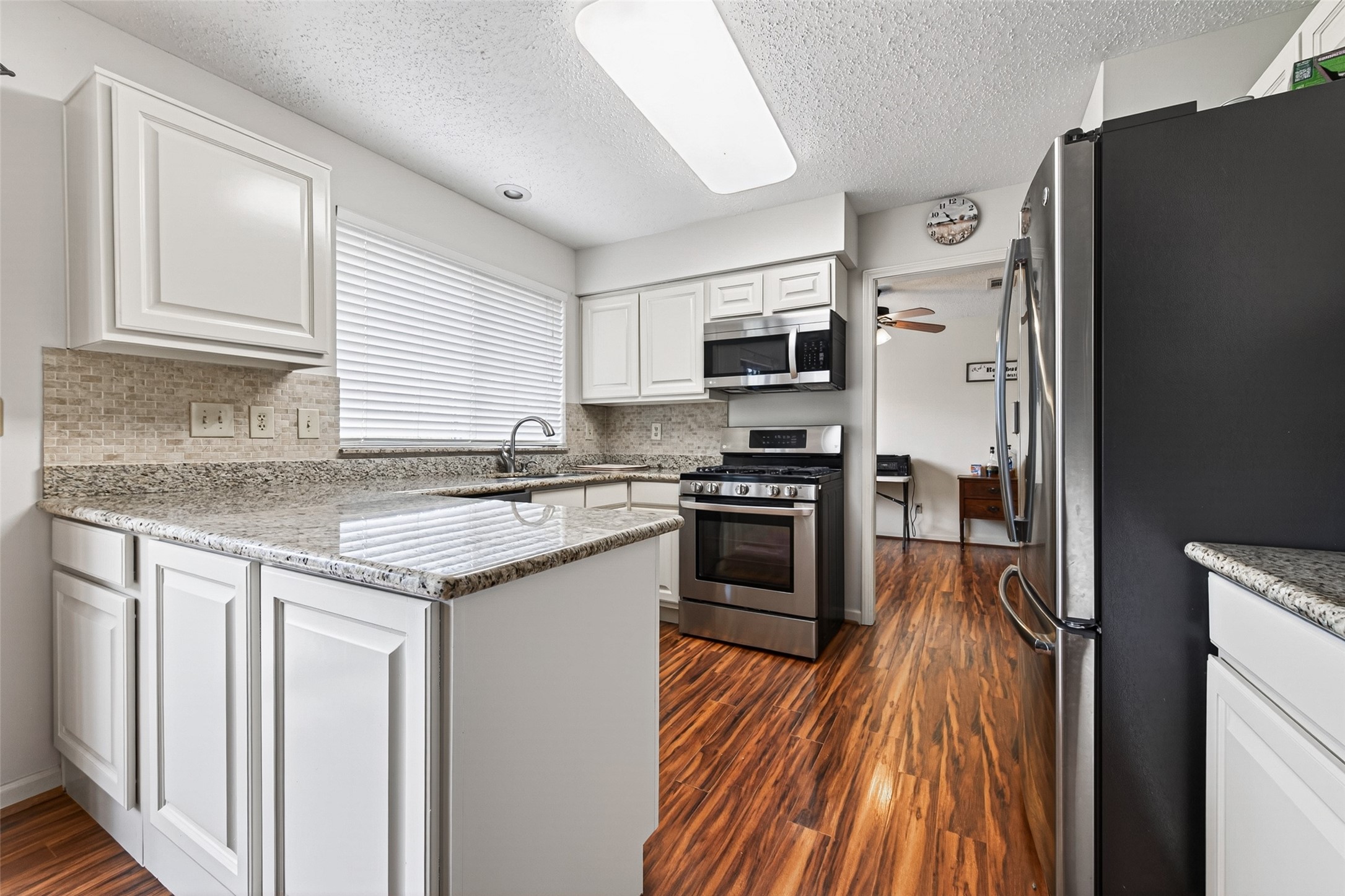 8406 Hot Springs Drive Property Photo 17
