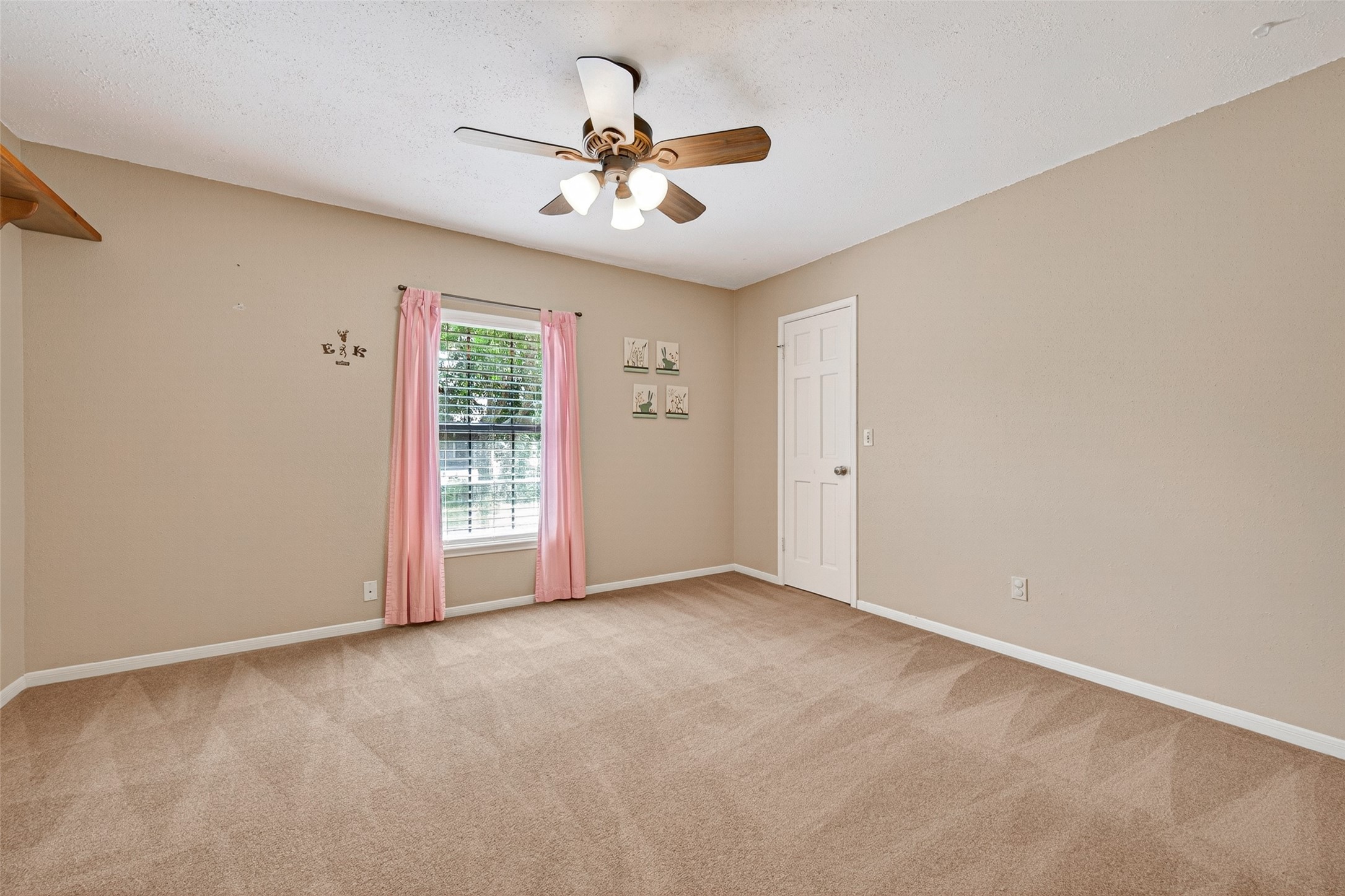 8406 Hot Springs Drive Property Photo 39