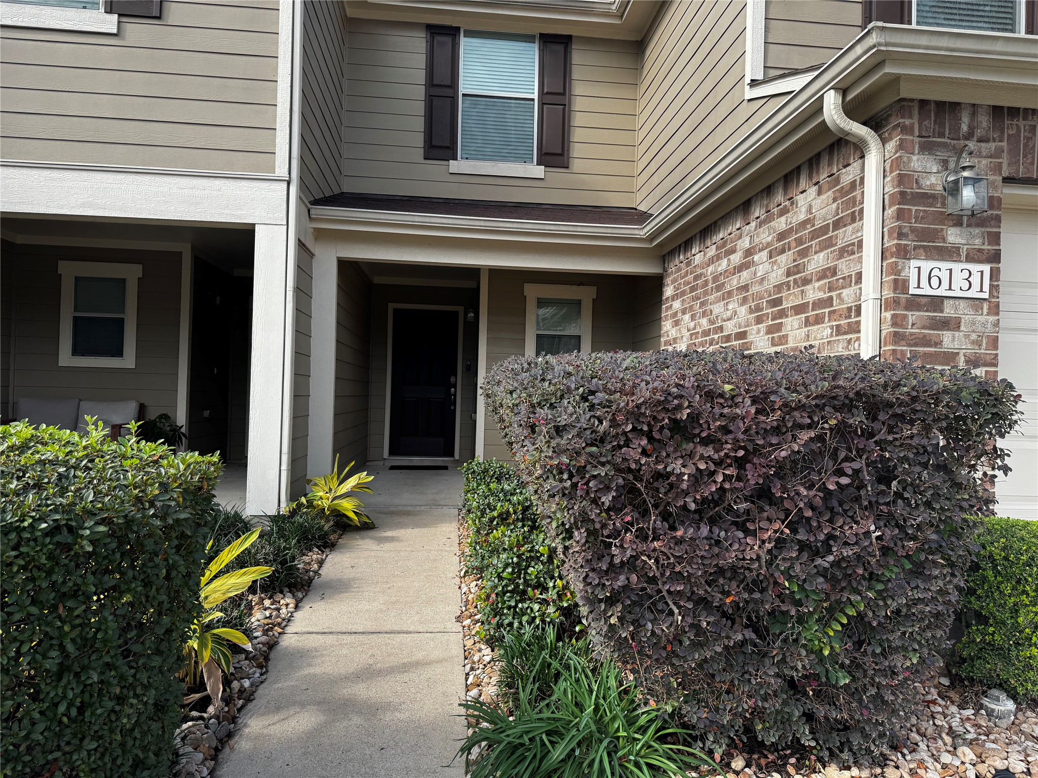 16131 Sweetwater Fields Lane Property Photo 2