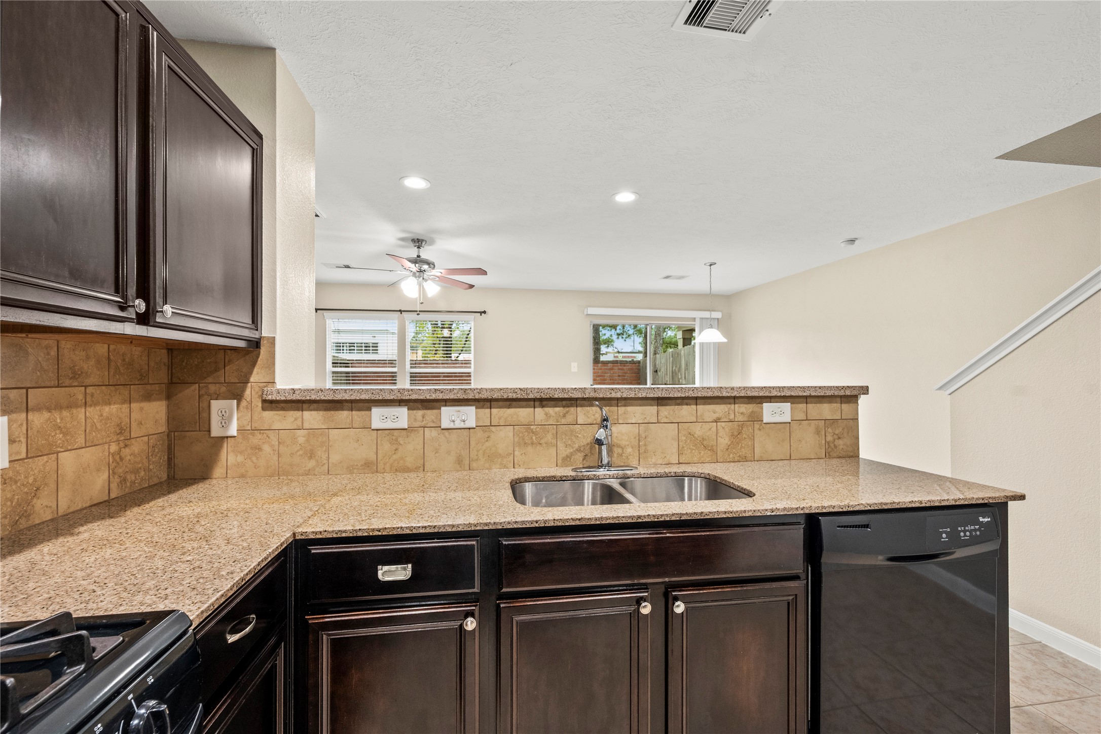 16131 Sweetwater Fields Lane Property Photo 5