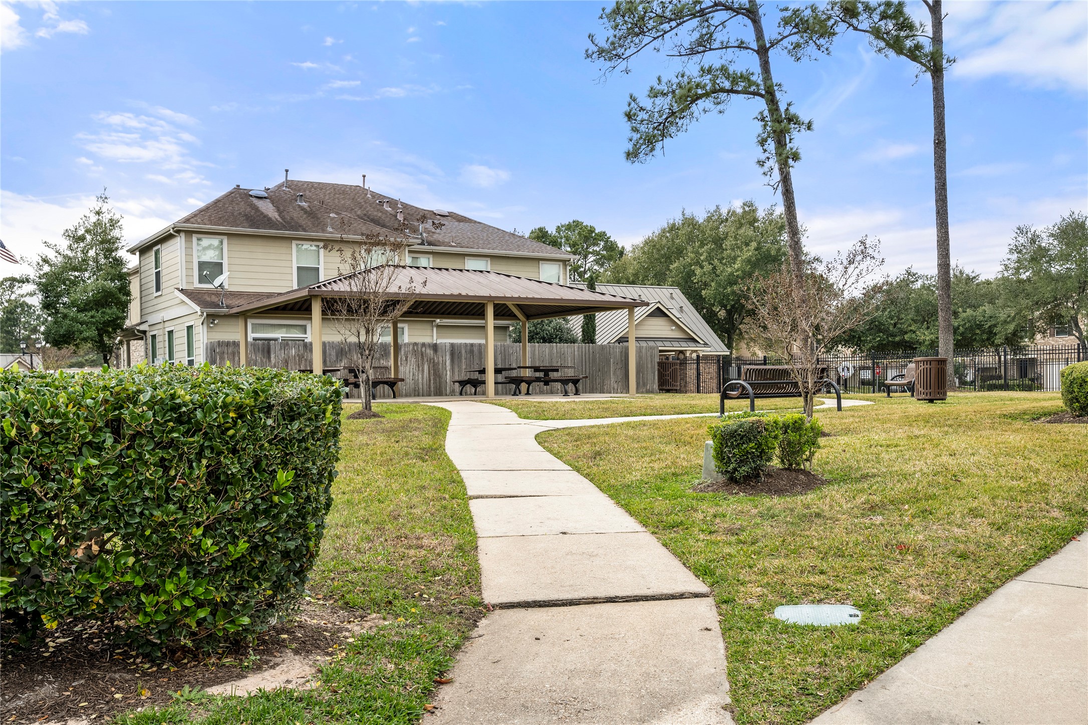 16131 Sweetwater Fields Lane Property Photo 33