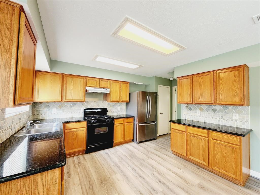 3115 Astor Court Property Photo 9