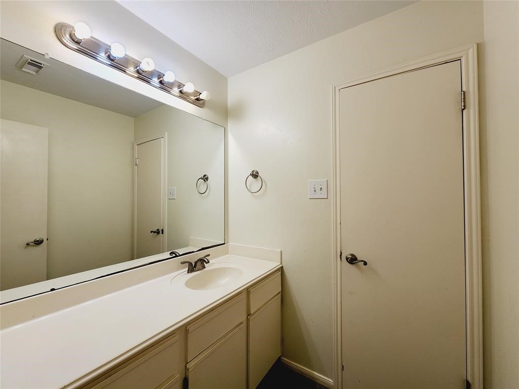 3115 Astor Court Property Photo 15