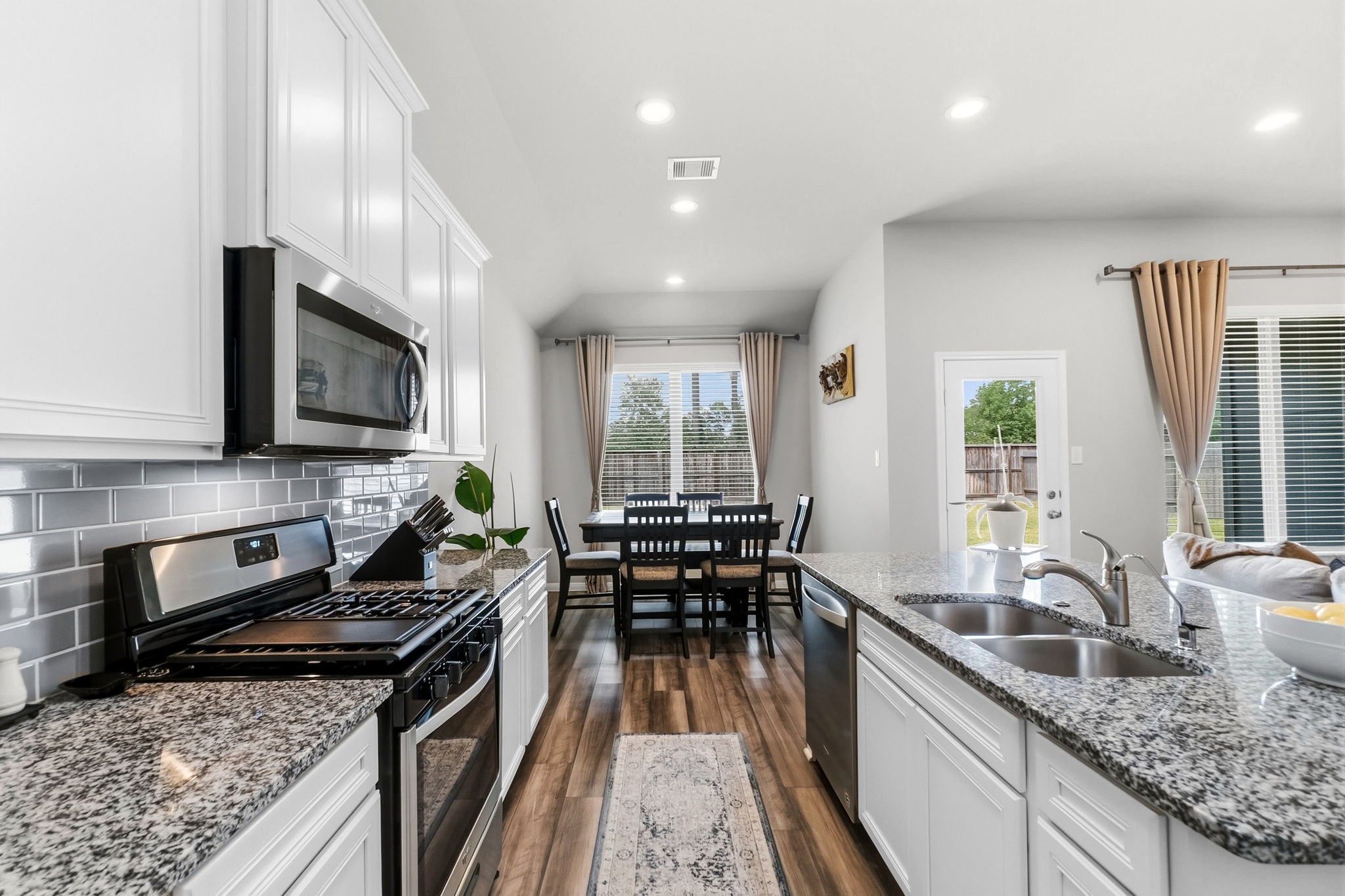14127 Lake Lodge Drive Property Photo 17