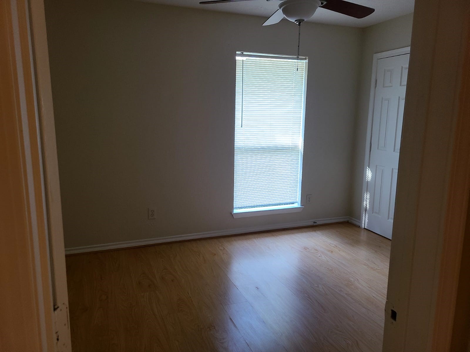 2410 Spring Dusk Lane Property Photo 4