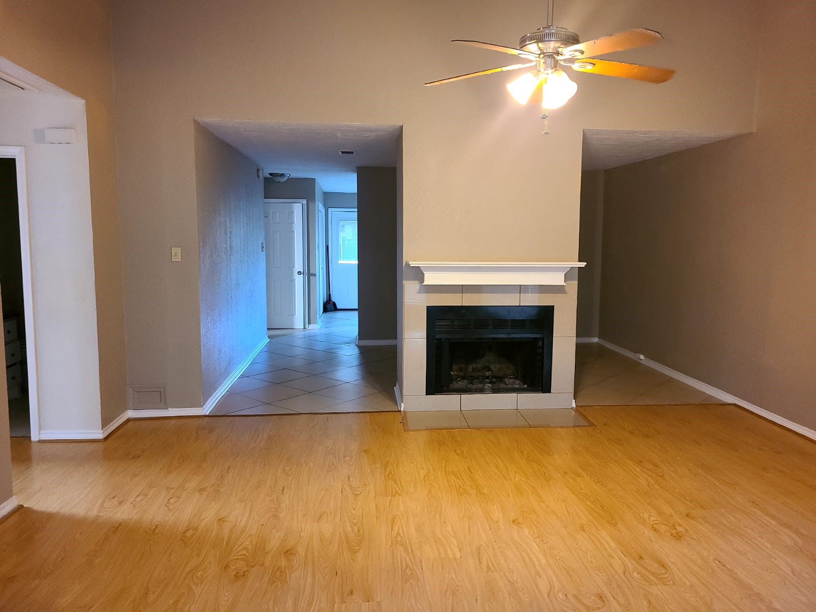 2410 Spring Dusk Lane Property Photo 6