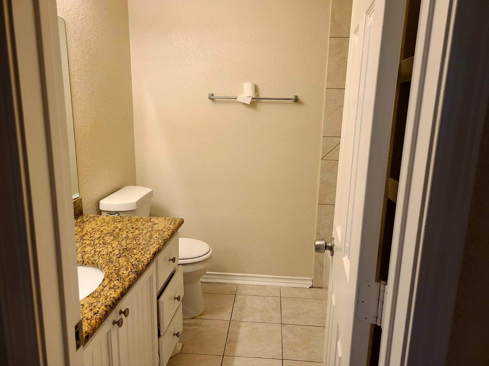 2410 Spring Dusk Lane Property Photo 8