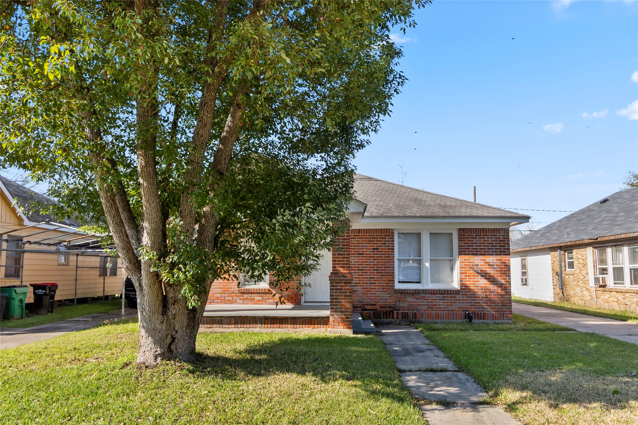 204 Miriam Street Property Photo 1