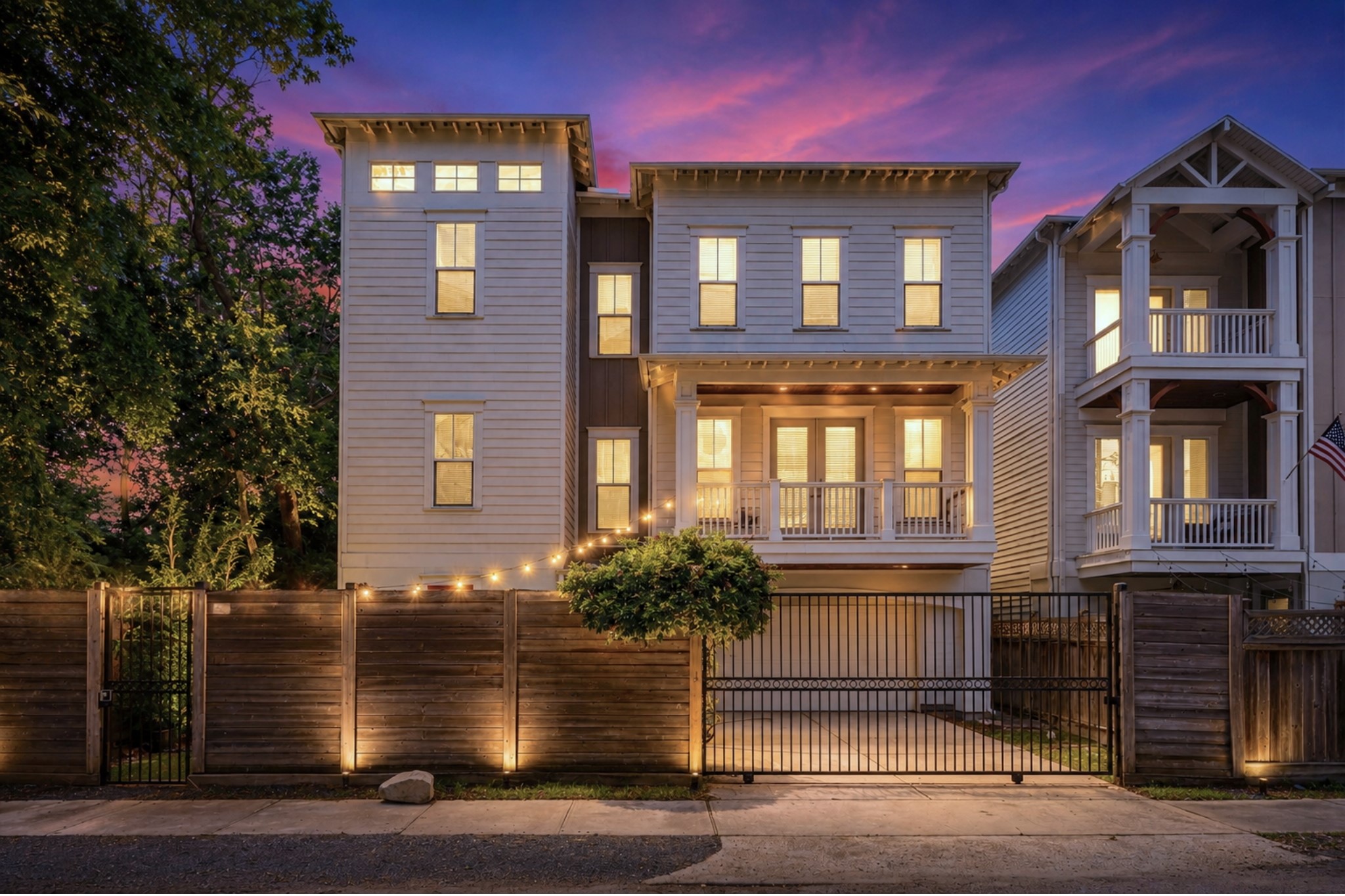 1121 Moy Street Property Photo 1