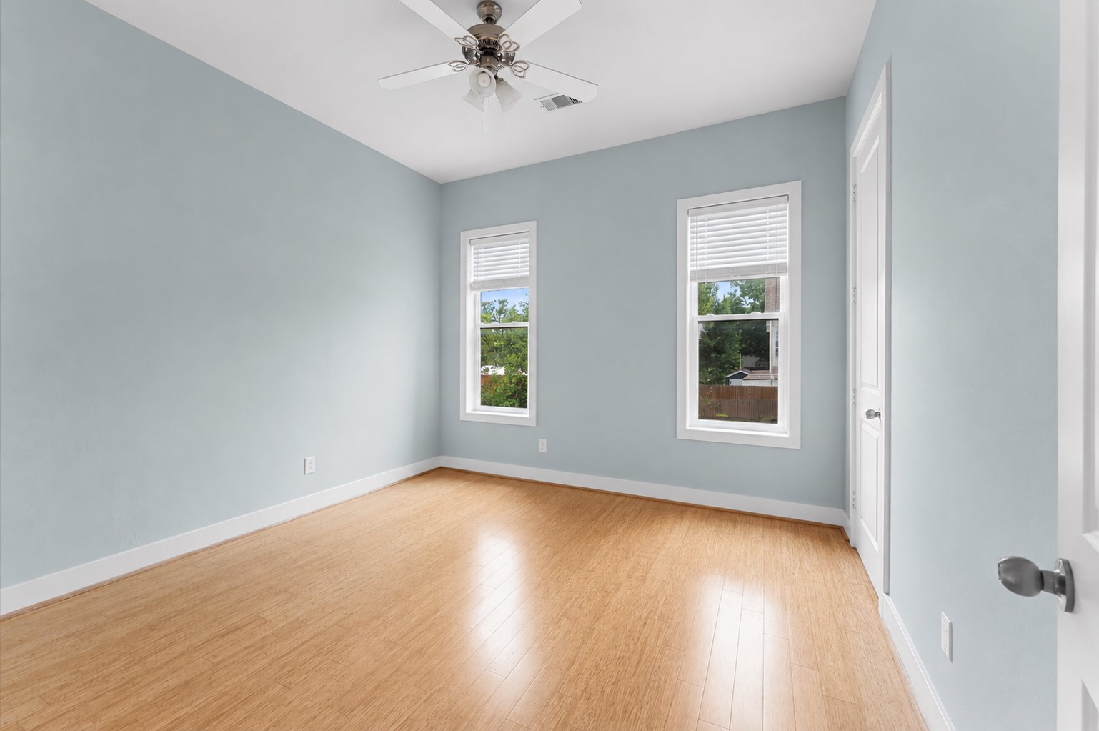 1121 Moy Street Property Photo 17