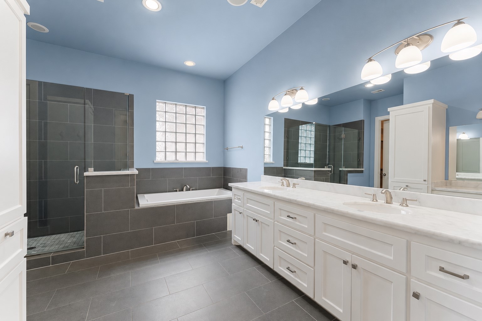 1121 Moy Street Property Photo 19
