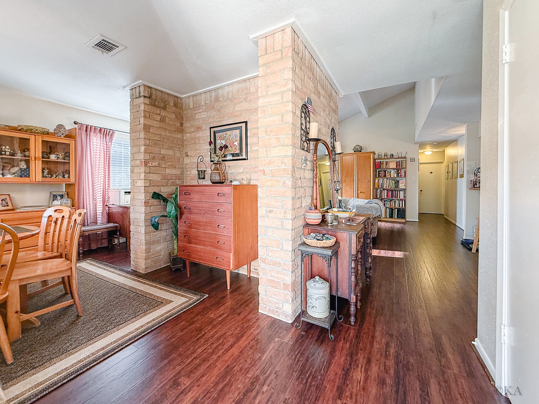 3306 Hunterwood Drive Property Photo 4