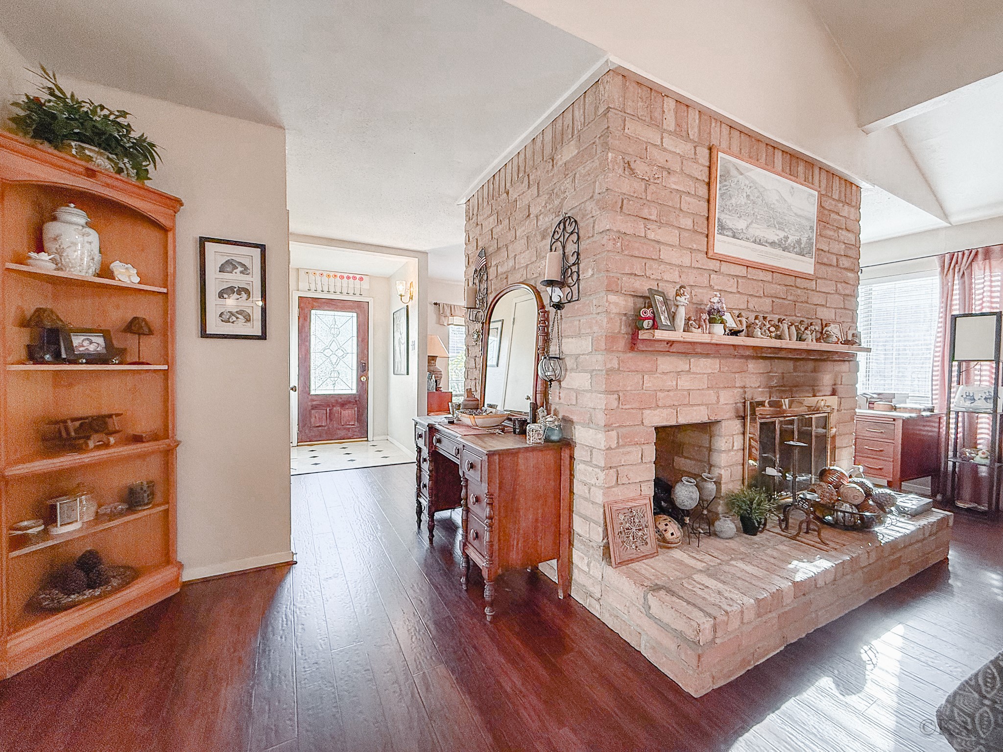 3306 Hunterwood Drive Property Photo 5