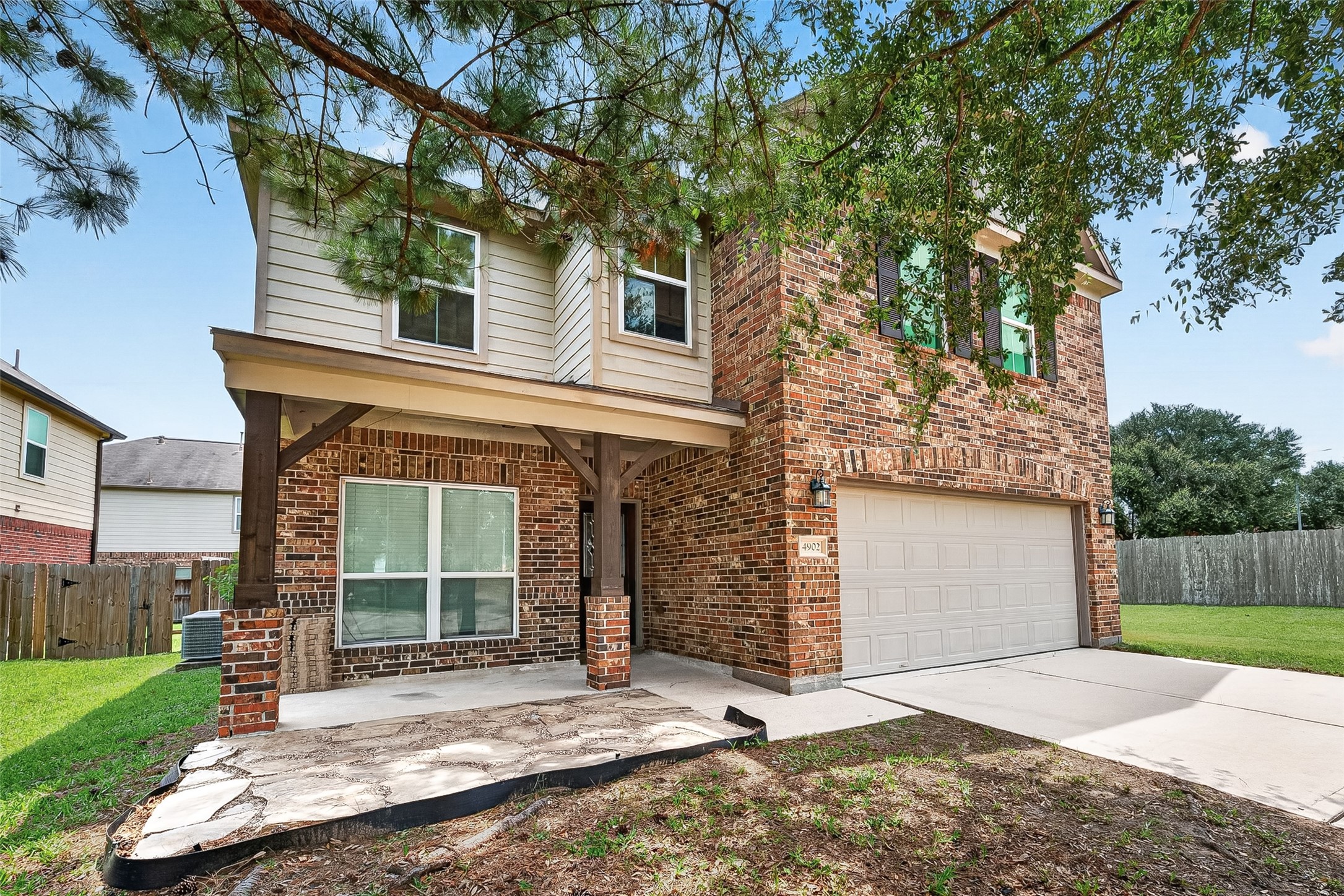 4902 Emerald Tree Circle Property Photo 1