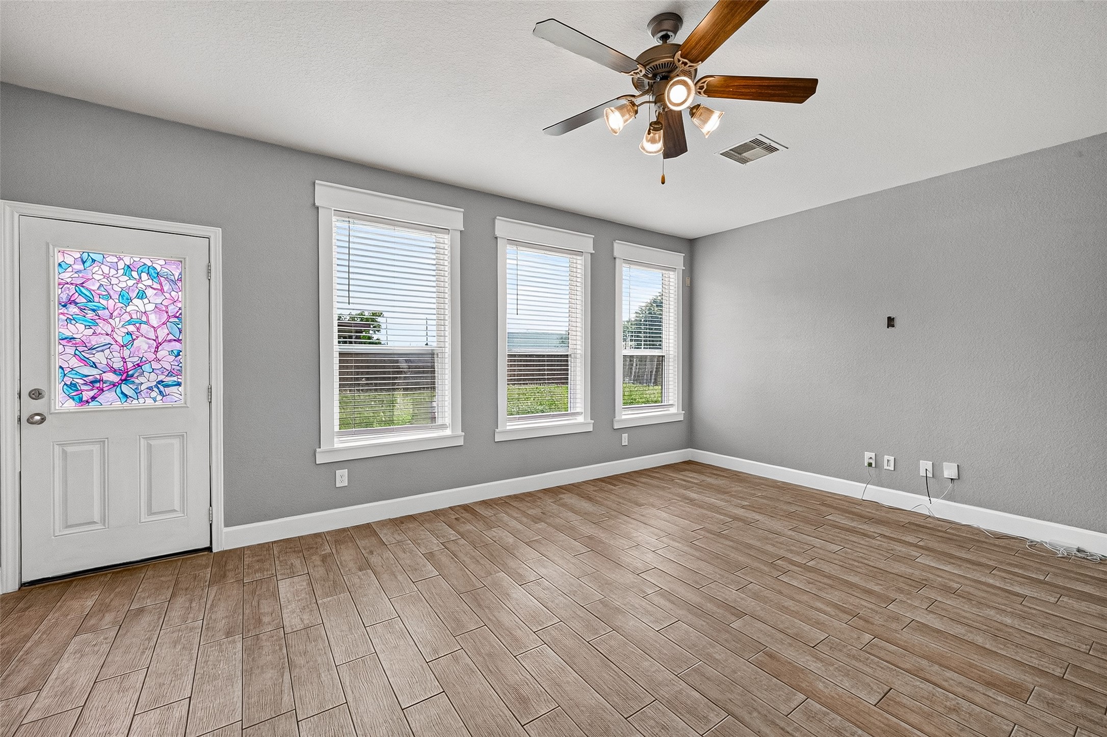 4902 Emerald Tree Circle Property Photo 9