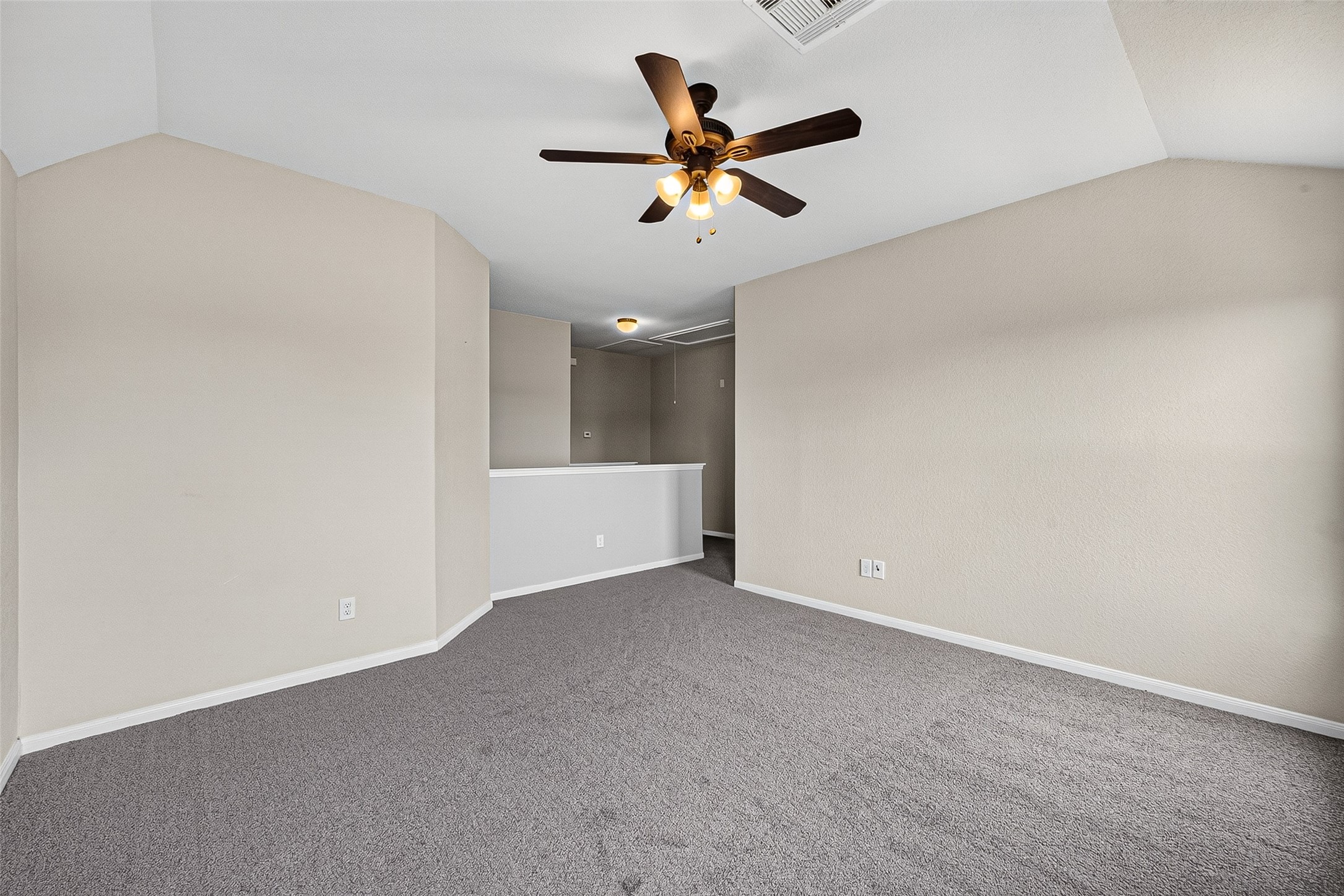 4902 Emerald Tree Circle Property Photo 10
