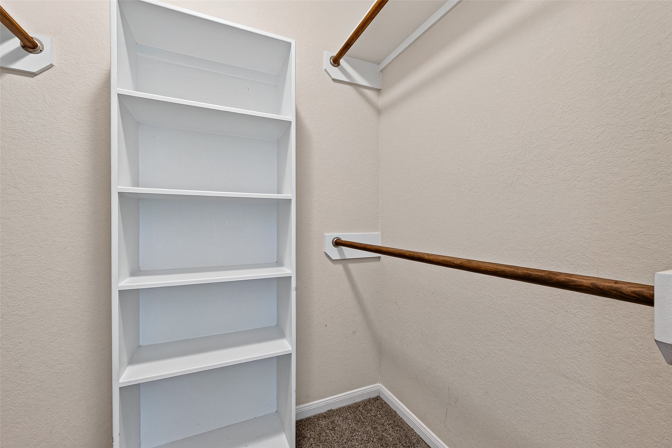 4902 Emerald Tree Circle Property Photo 15