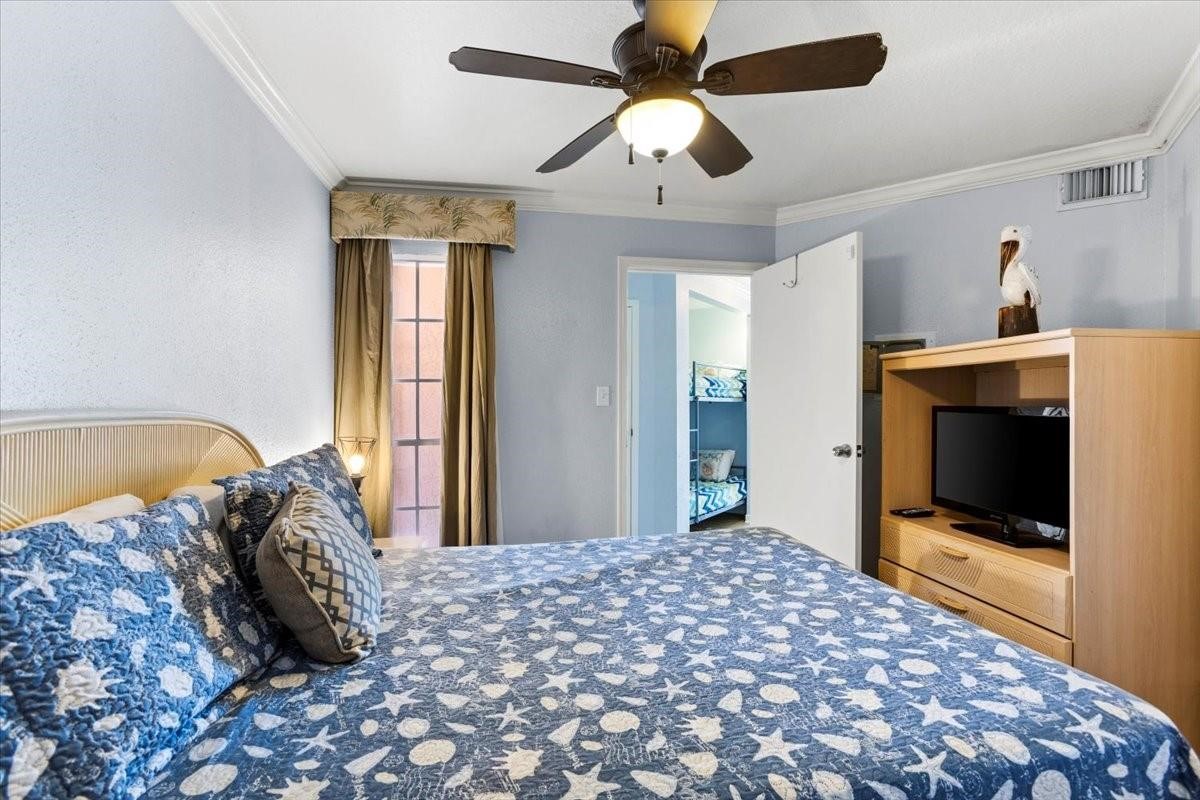 6300 Seawall Boulevard 6208 Property Photo 10