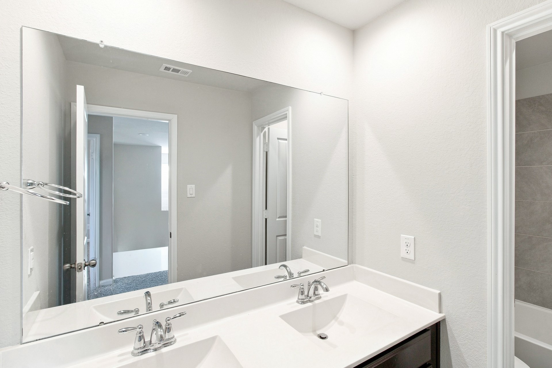 13025 Dancing Reed Drive Property Photo 10