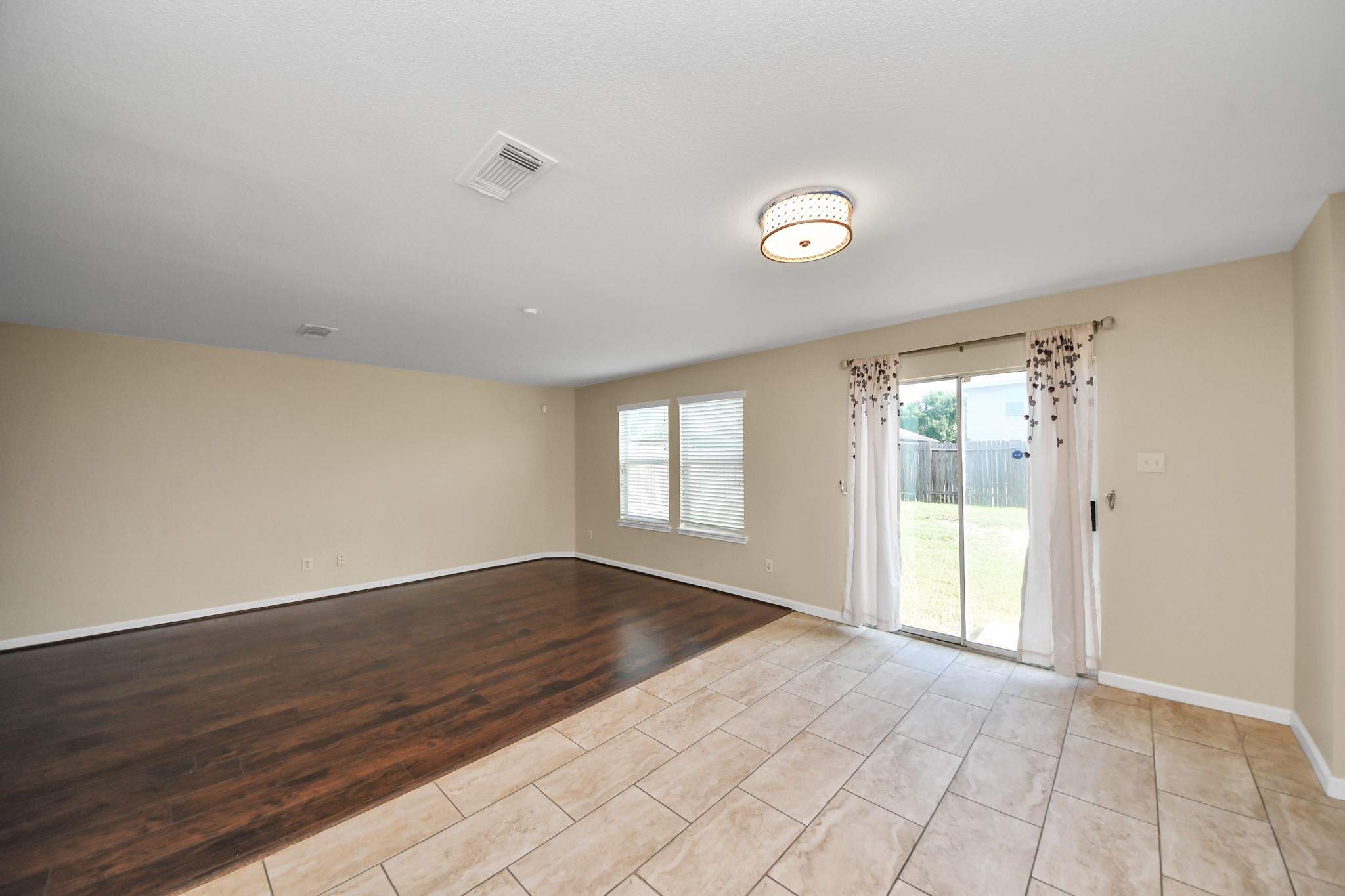 20910 Lansing Ridge Lane Property Photo 11