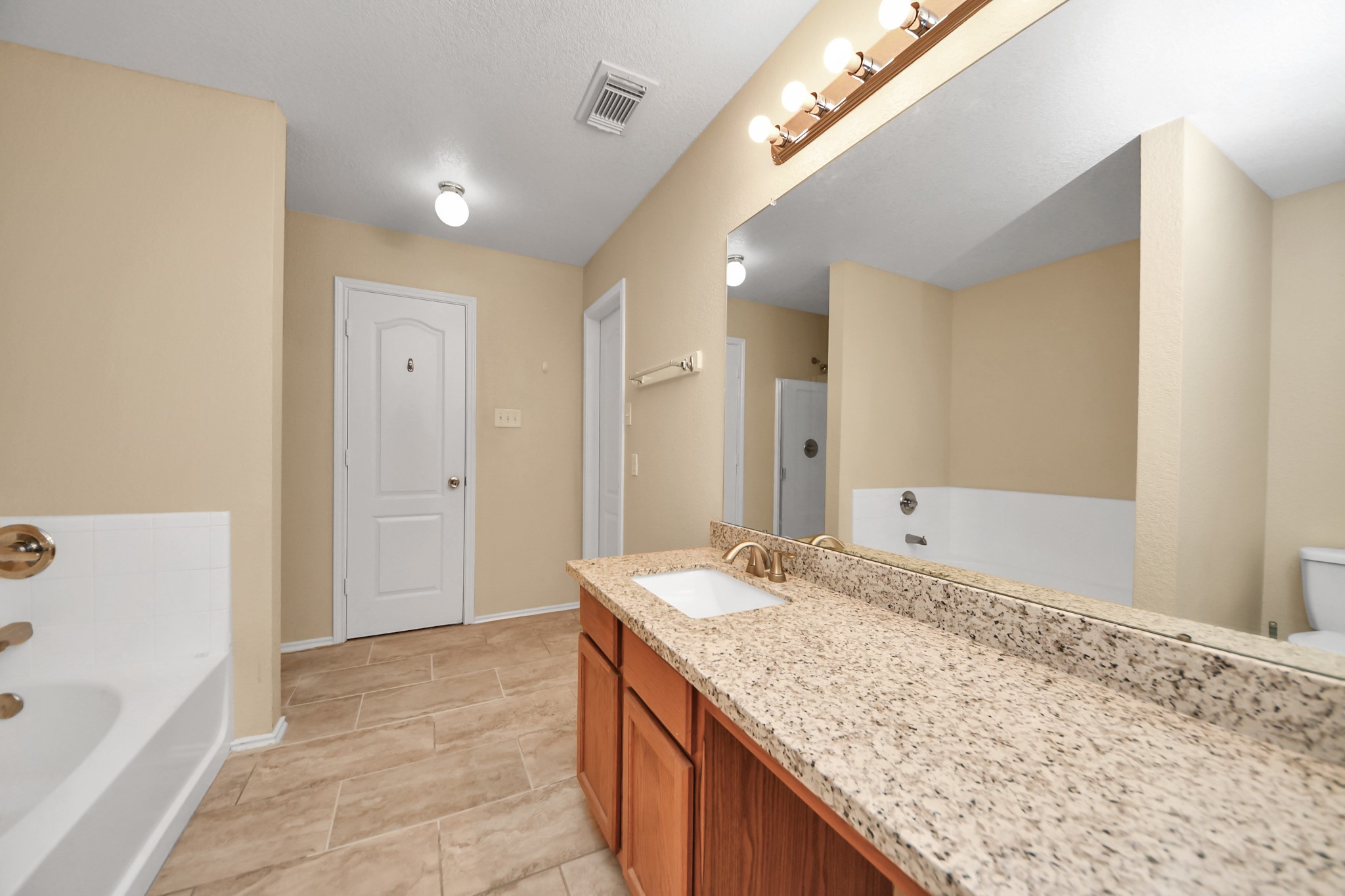 20910 Lansing Ridge Lane Property Photo 24