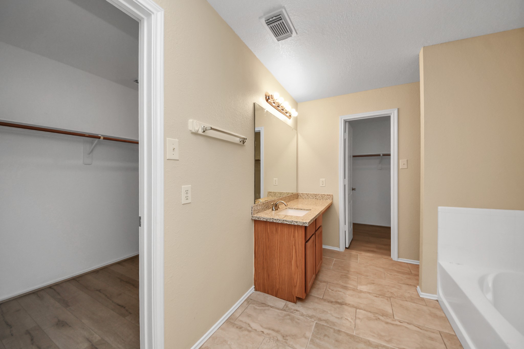 20910 Lansing Ridge Lane Property Photo 34