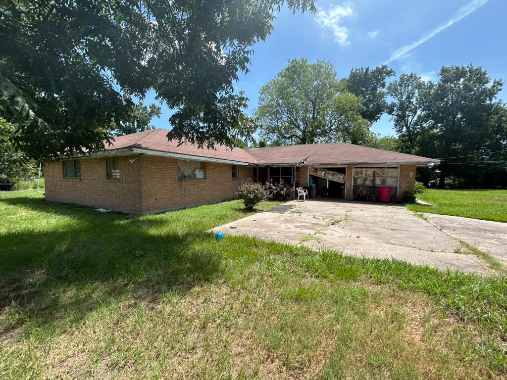 16019 Avenue C Property Photo