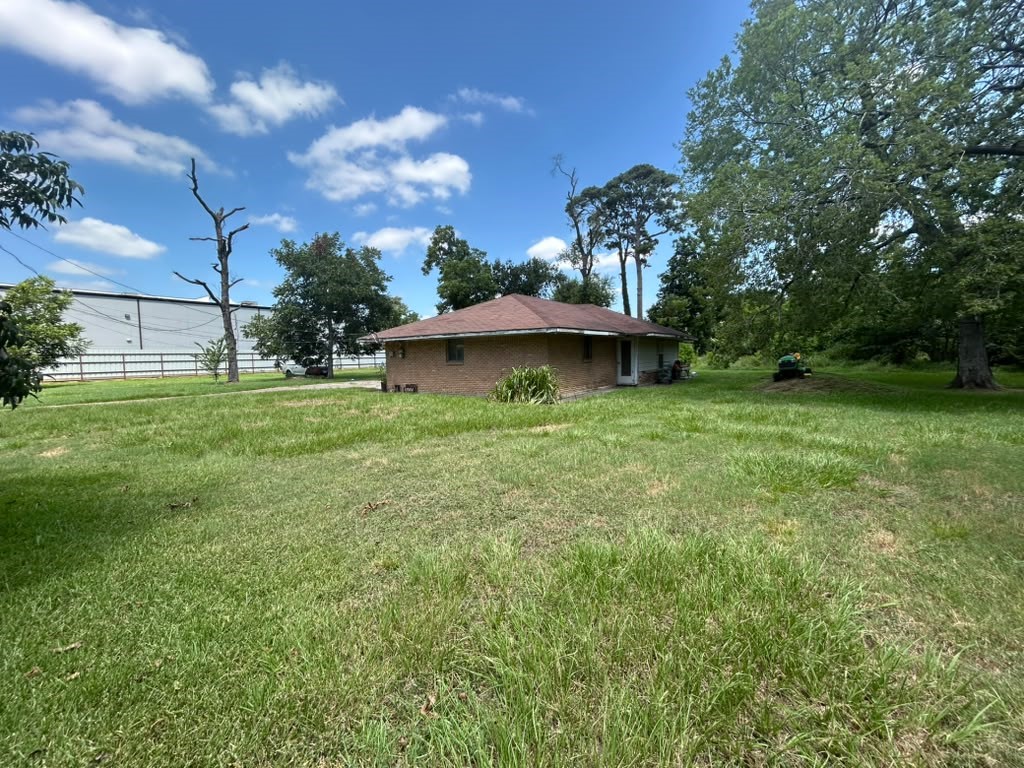 16019 Avenue C Property Photo 5