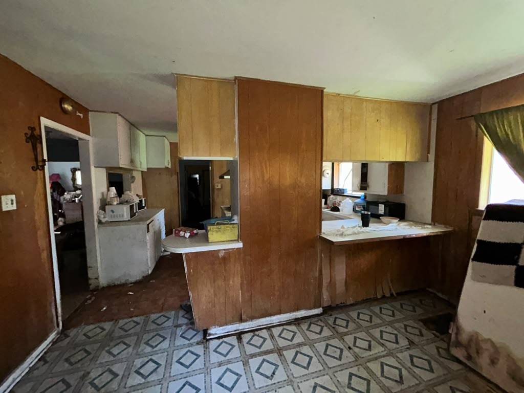 16019 Avenue C Property Photo 10