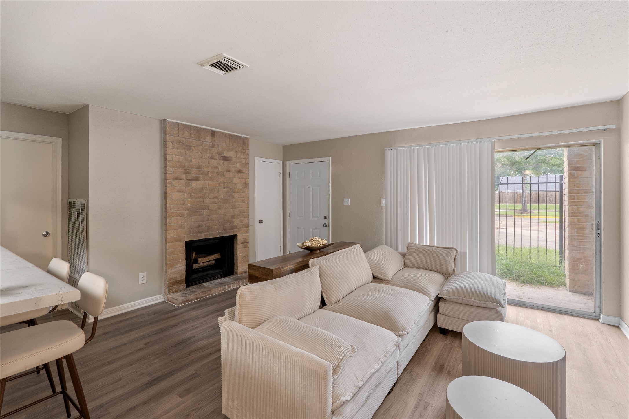 9021 Antoine Drive 40 Property Photo 2